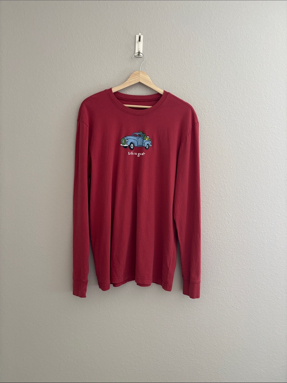 Life is Good Faded Red Long Sleeve Graphic Tee  Blue Truck Christmas Men Size L